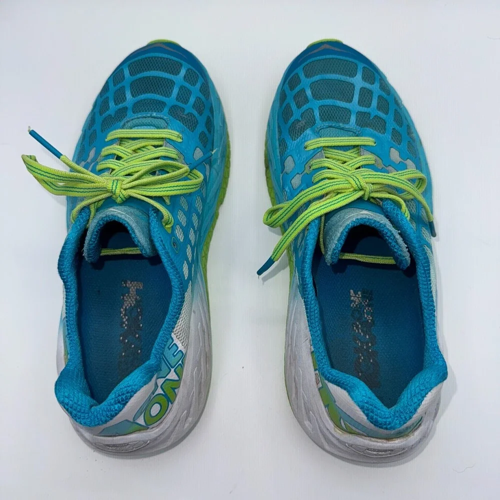 Hoka One One hoka one